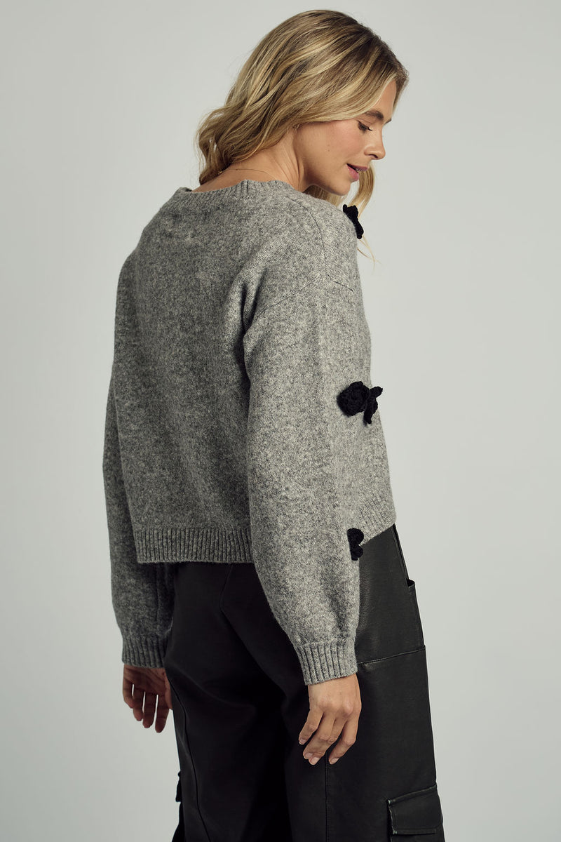 FLORENCE 3D FLORAL APPLIQUE CROPPED CARDIGAN