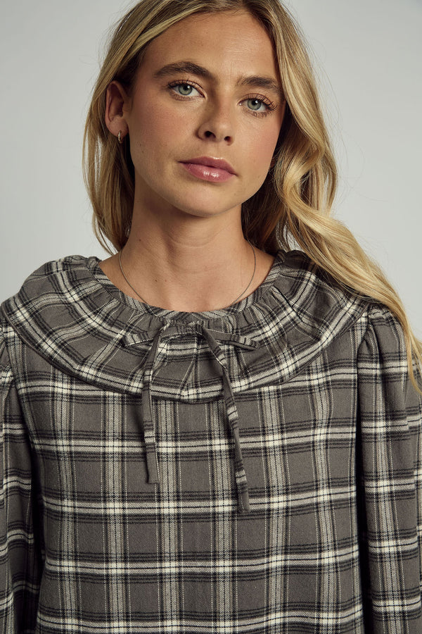BALERIE TARTAN RUFFLE COLLARED DRESS IN BLACK CHECK