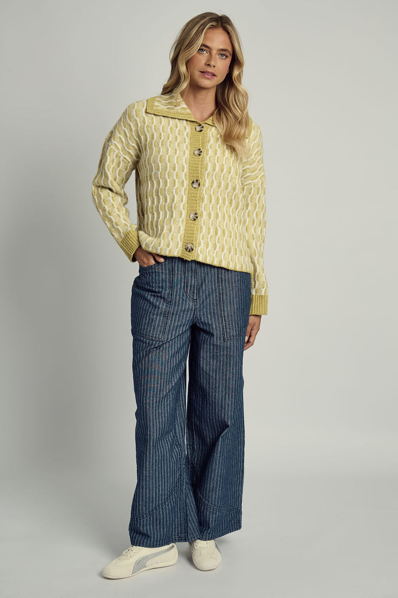 AGATHA WIDE COLLAR CARDIGAN IN YELLOW JACQUARD