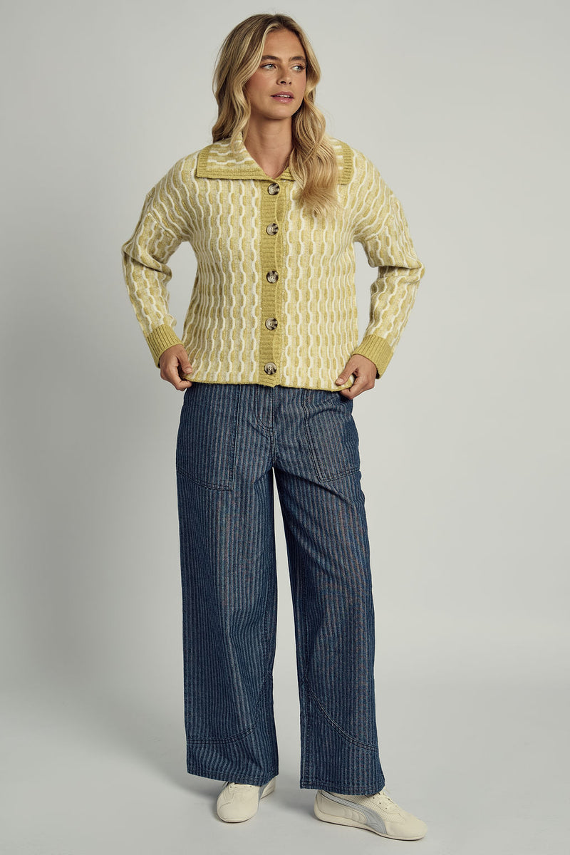 AGATHA WIDE COLLAR CARDIGAN IN YELLOW JACQUARD