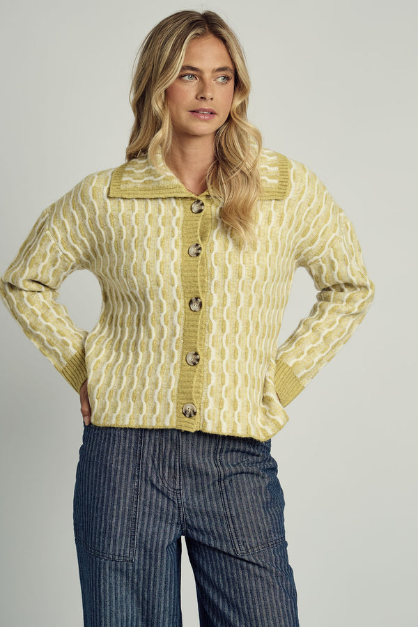 AGATHA WIDE COLLAR CARDIGAN IN YELLOW JACQUARD