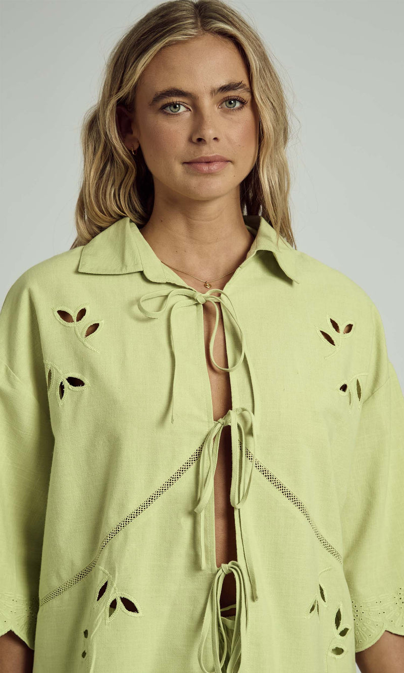 FALLON SCALLOP EDGE TIE DETAIL BLOUSE IN SAGE GREEN
